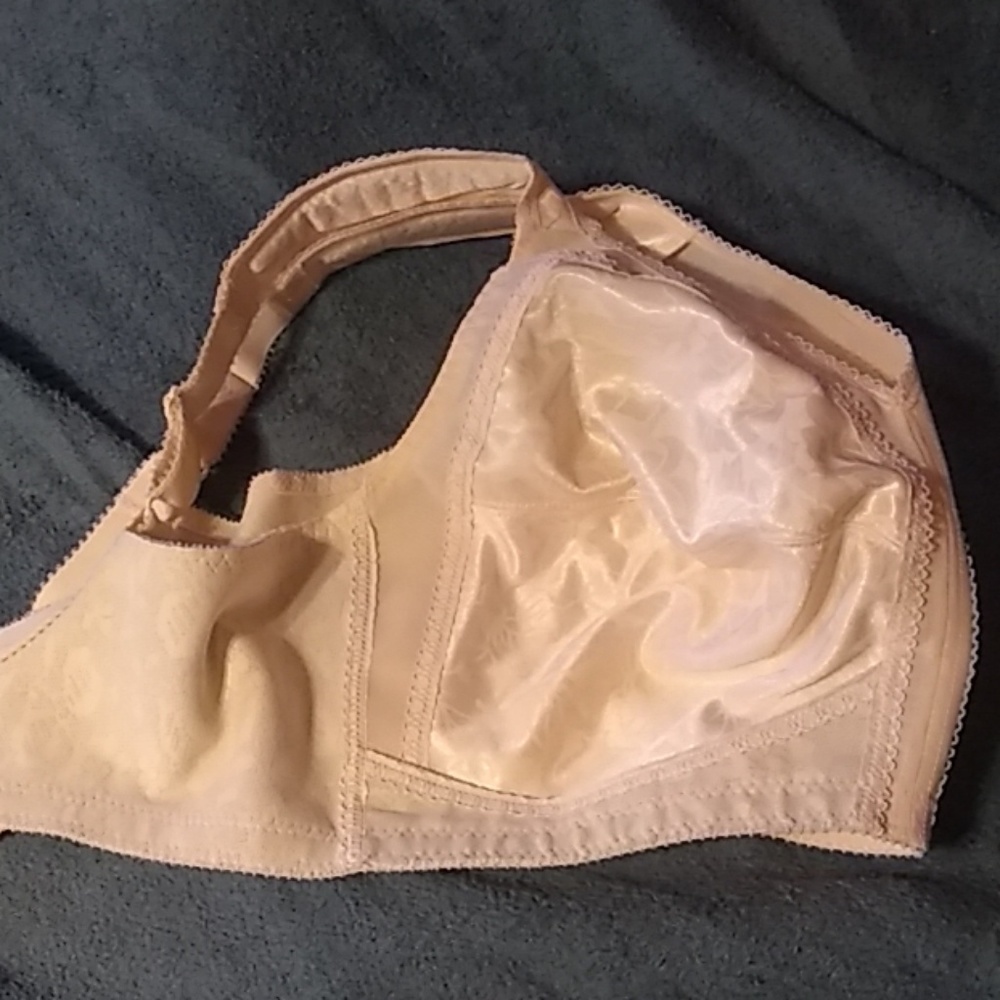 Playtex 18 Hour 4693 40DD